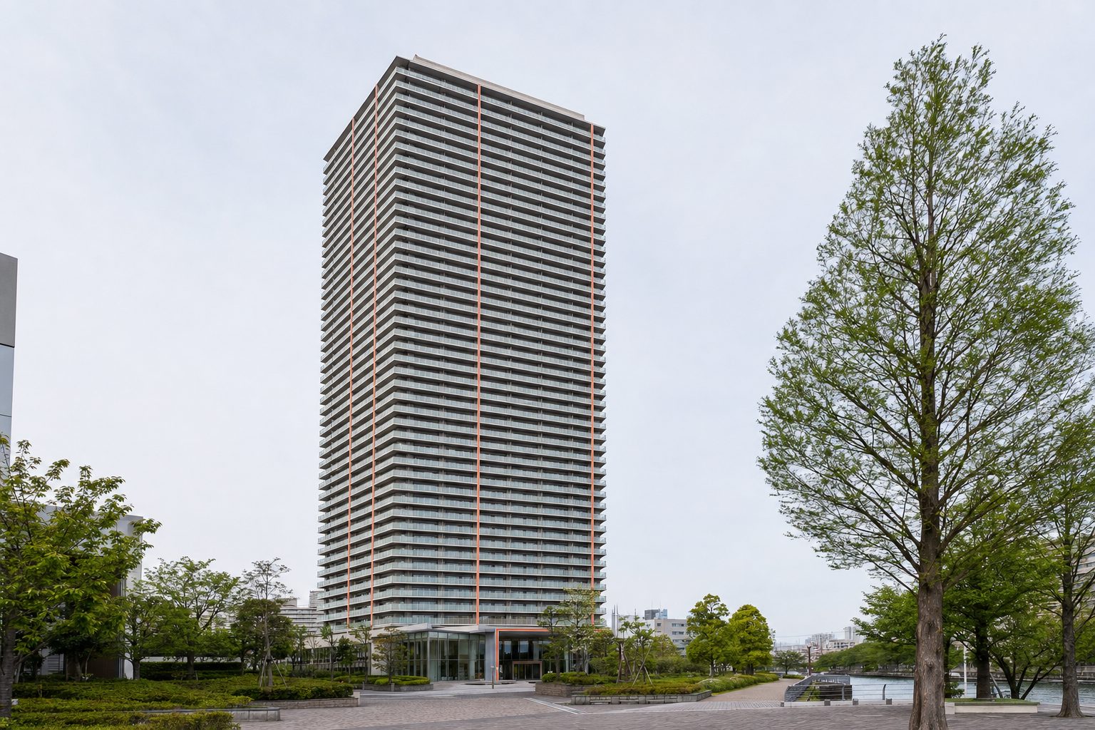 キャナルファーストタワーをイメージした外観